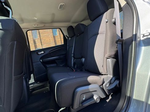 Used 2019 Dodge Journey SE FWD image 23