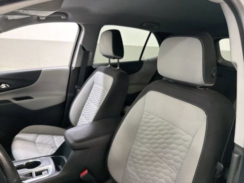 Used 2018 Chevrolet Equinox LT FWD image 5