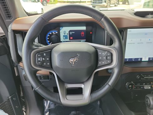 Used 2024 Ford Bronco Outer Banks w/ Sasquatch Package image 30