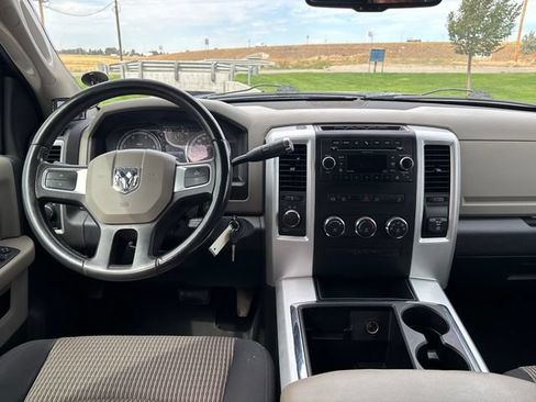 Used 2011 RAM 2500 SLT w/ Luxury Group AWD/4WD image 12