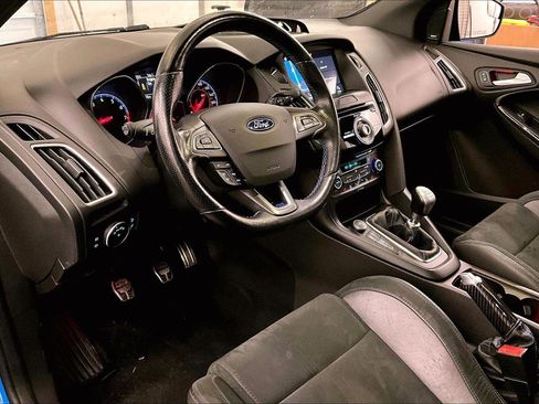 Used 2018 Ford Focus RS image 12