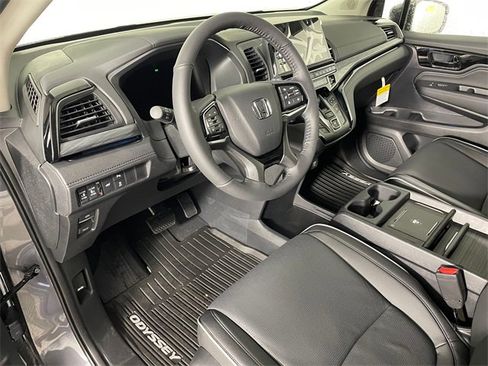 New 2026 Honda Odyssey Elite image 2