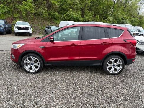 Used 2019 Ford Escape Titanium AWD/4WD image 2