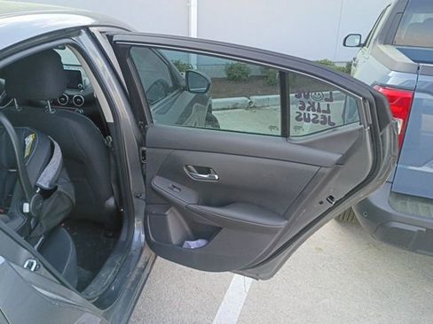 Used 2022 Nissan Sentra SV w/ Lighting Package image 16