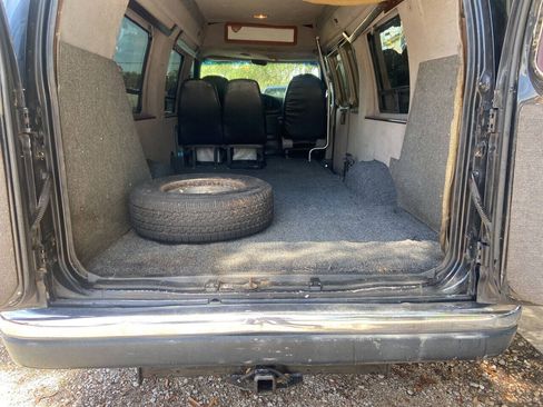 Used 1999 Ford E-250 and Econoline 250 Extended RWD image 5