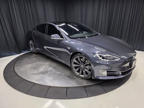 Used 2017 Tesla Model S 100D image 59