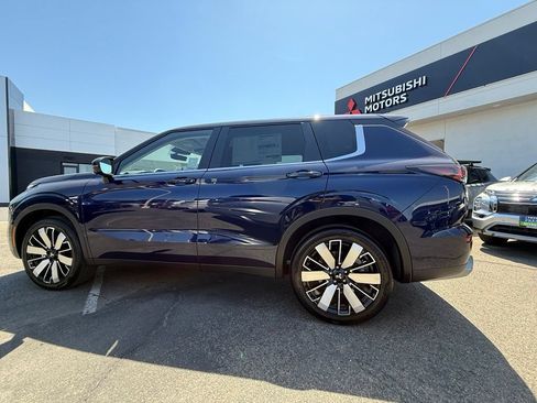 New 2026 Mitsubishi Outlander SE FWD image 5