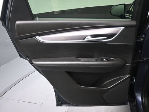 Used 2018 Cadillac XT5 Luxury w/ Driver Awareness Package FWD image 31