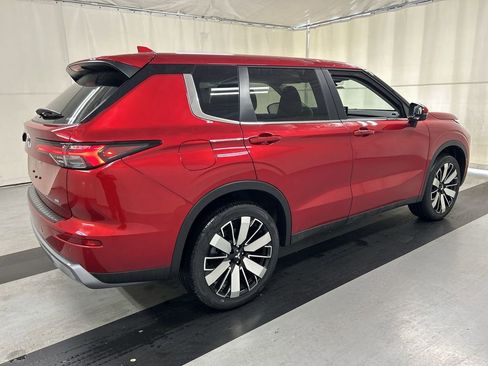 New 2026 Mitsubishi Outlander SE AWD/4WD image 2
