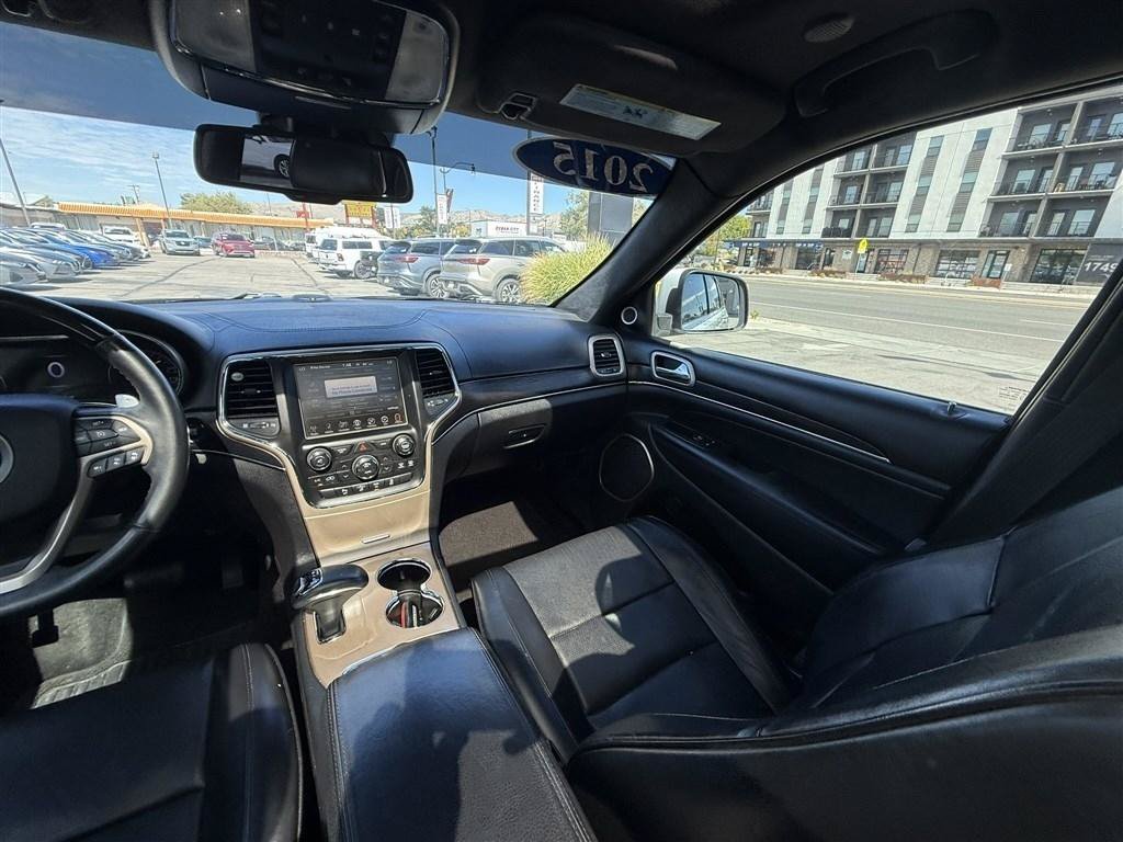 Used 2015 Jeep Grand Cherokee Summit w/ Platinum Series Group AWD/4WD image 27