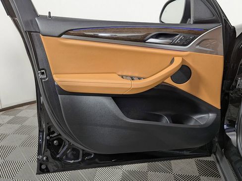 Certified 2024 BMW X4 xDrive30i w/ Convenience Package image 14