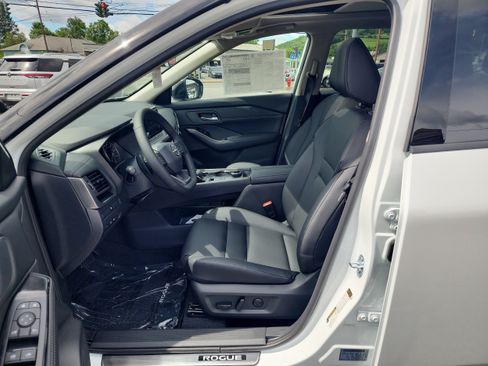 New 2026 Nissan Rogue Dark Armor AWD/4WD image 11