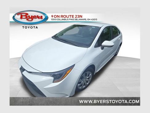 Used 2025 Toyota Corolla LE FWD image 1