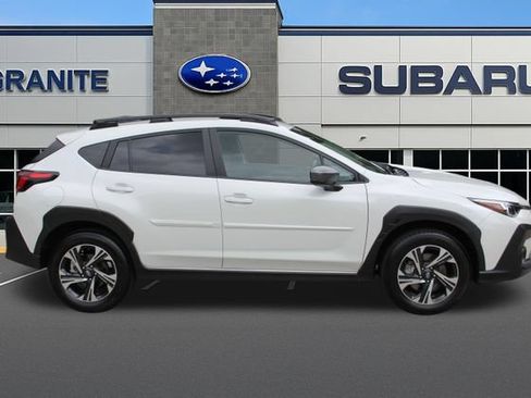 Used 2025 Subaru Crosstrek 2.5i Premium AWD/4WD image 12