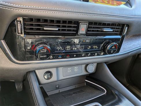 Certified 2024 Nissan Rogue Platinum w/ Platinum Premium Package image 19