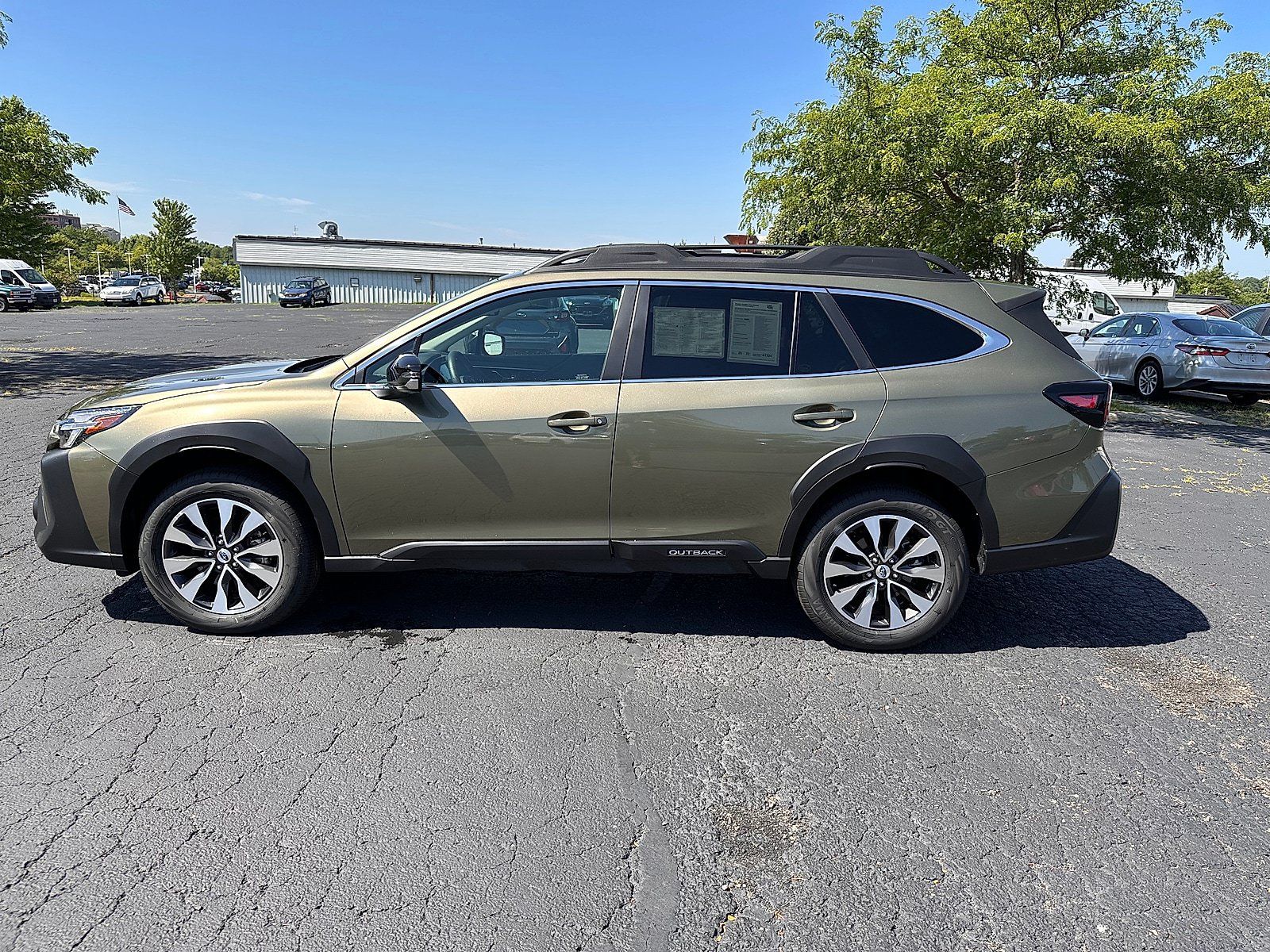 Used 2025 Subaru Outback Limited AWD/4WD image 6