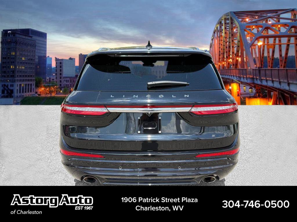 Used 2021 Lincoln Corsair Reserve w/ Equipment Group 201A AWD/4WD image 4
