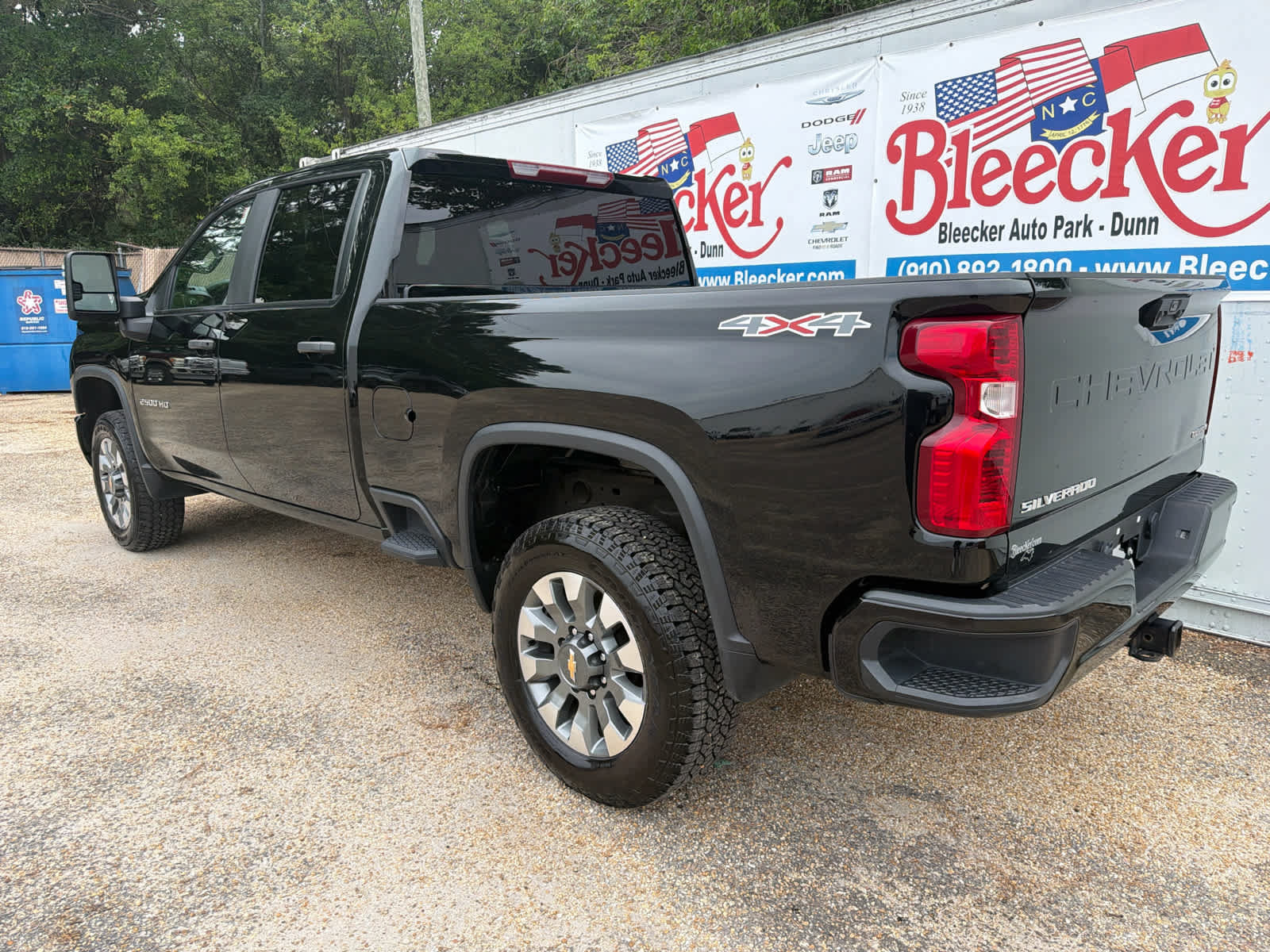 Used 2025 Chevrolet Silverado 2500 Custom w/ Custom Convenience Package AWD/4WD image 8