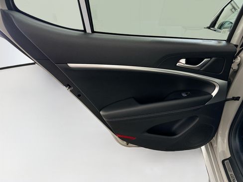 Used 2025 Genesis G70 2.5T AWD/4WD image 27