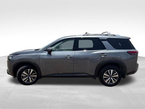 Certified 2025 Nissan Pathfinder SL w/ Cargo Package AWD/4WD image 5