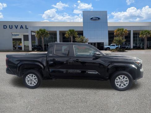 Used 2024 Toyota Tacoma SR5 image 6
