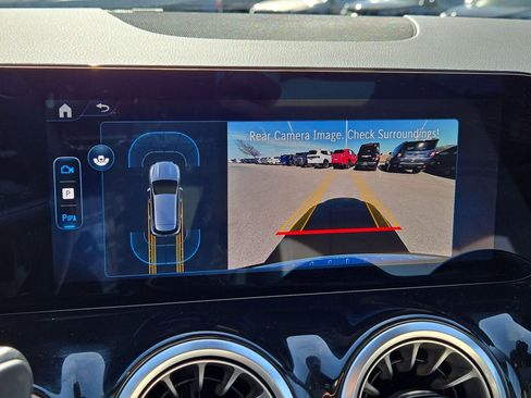 Used 2025 Mercedes-Benz GLA 250 image 18