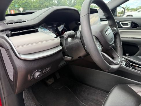 Used 2024 Jeep Compass Limited AWD/4WD image 19