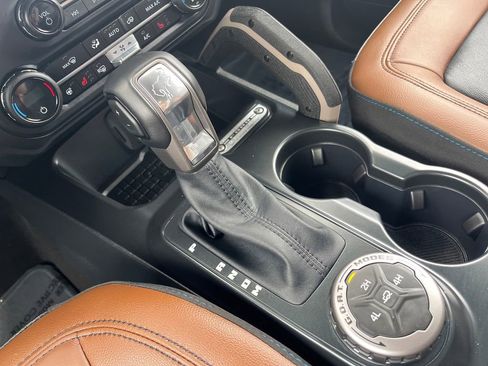 Used 2024 Ford Bronco Outer Banks image 27