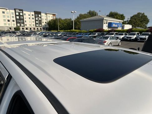 Used 2021 Chevrolet Silverado 1500 High Country image 25