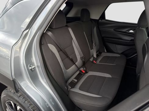 Used 2023 Chevrolet TrailBlazer LT w/ Convenience Package FWD image 28