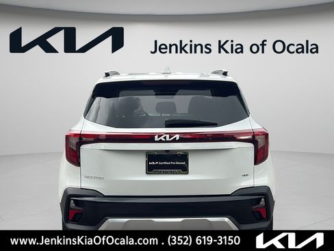 Certified 2024 Kia Seltos SX w/ SX Sunroof Package AWD/4WD image 4