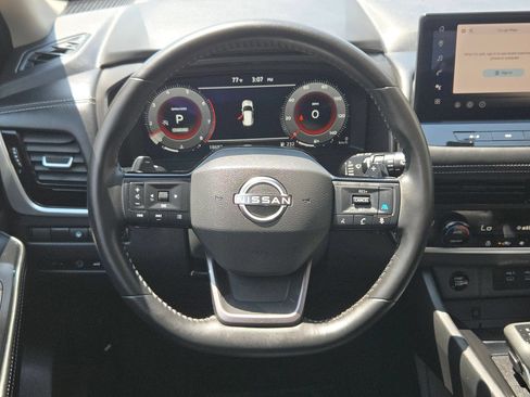 Certified 2026 Nissan Rogue SL FWD image 19