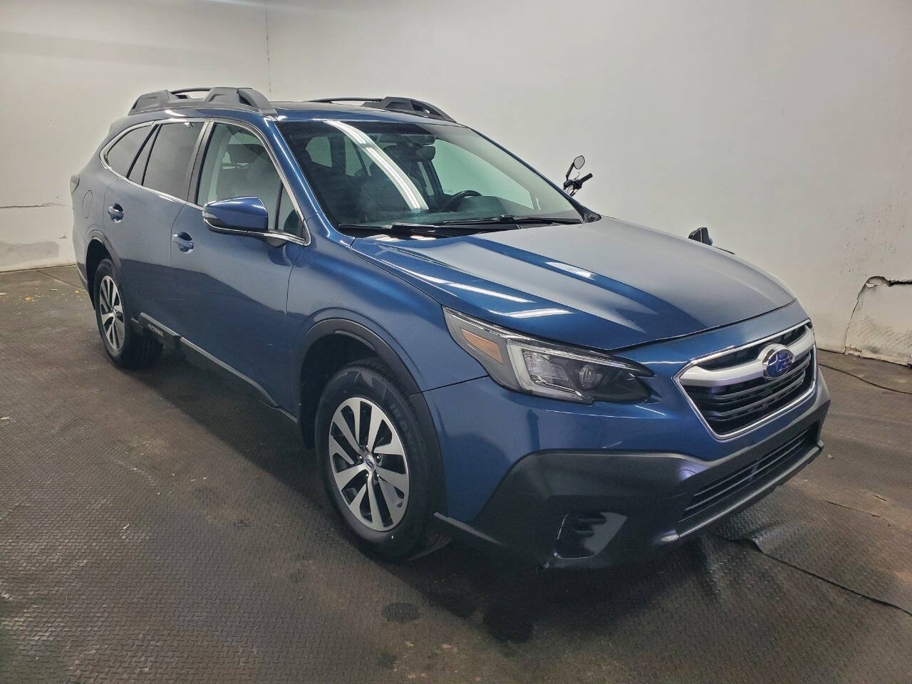Used 2022 Subaru Outback Premium w/ Popular Package #1 AWD/4WD image 3