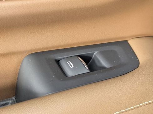 Used 2024 Chevrolet Suburban High Country AWD/4WD image 29