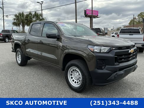 Used 2023 Chevrolet Colorado W/T image 7
