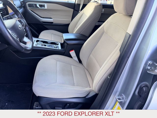 Used 2023 Ford Explorer XLT w/ Class IV Trailer Tow Package AWD/4WD image 10