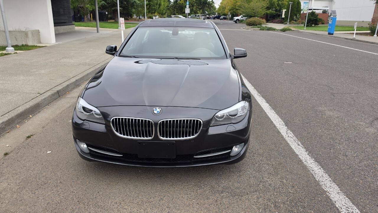 Used 2012 BMW 528i xDrive Sedan AWD/4WD image 2