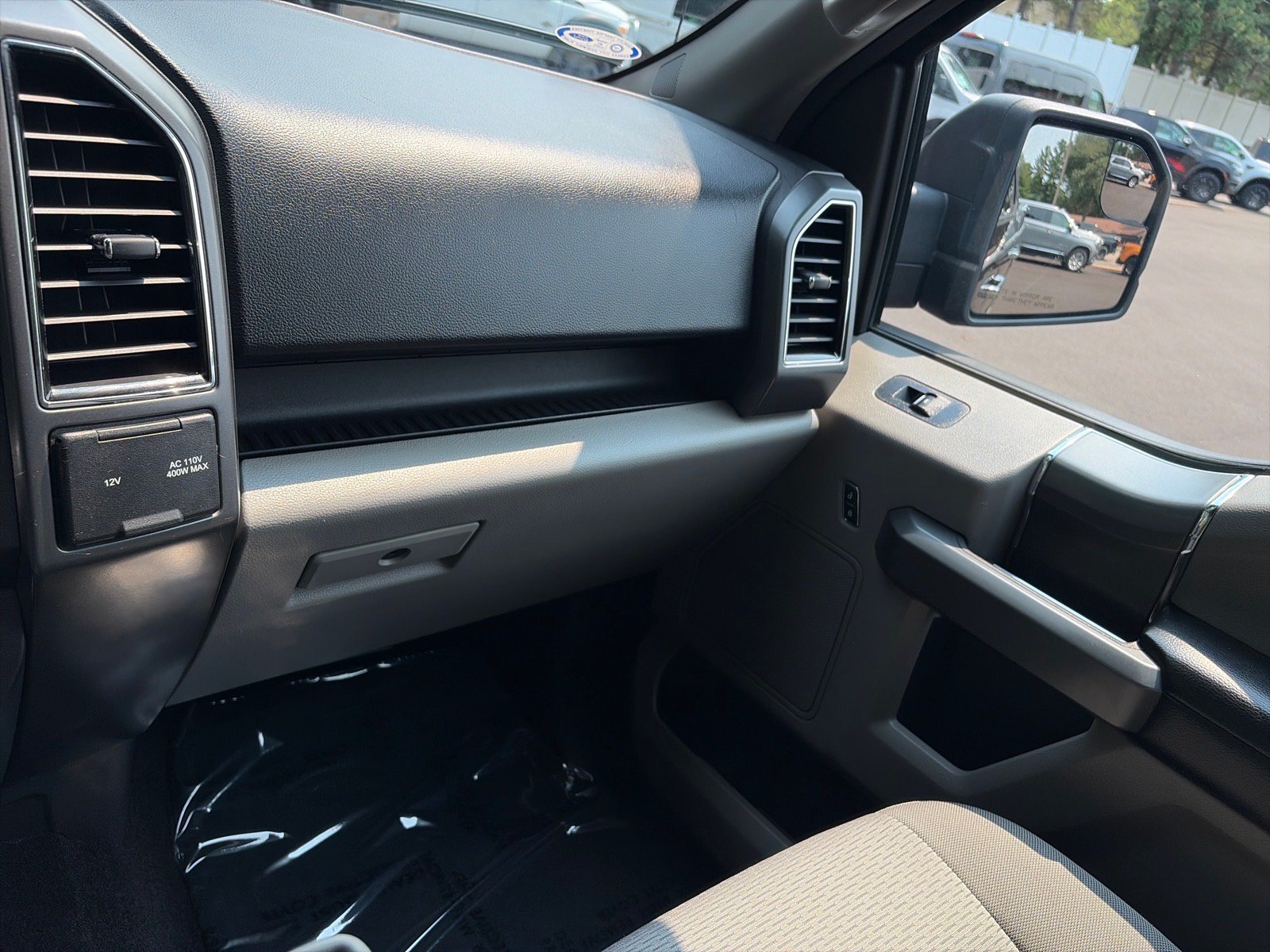 Used 2018 Ford F150 XLT w/ Equipment Group 302A Luxury AWD/4WD image 18