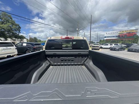 Used 2024 GMC Canyon AT4 w/ Technology Package AWD/4WD image 23