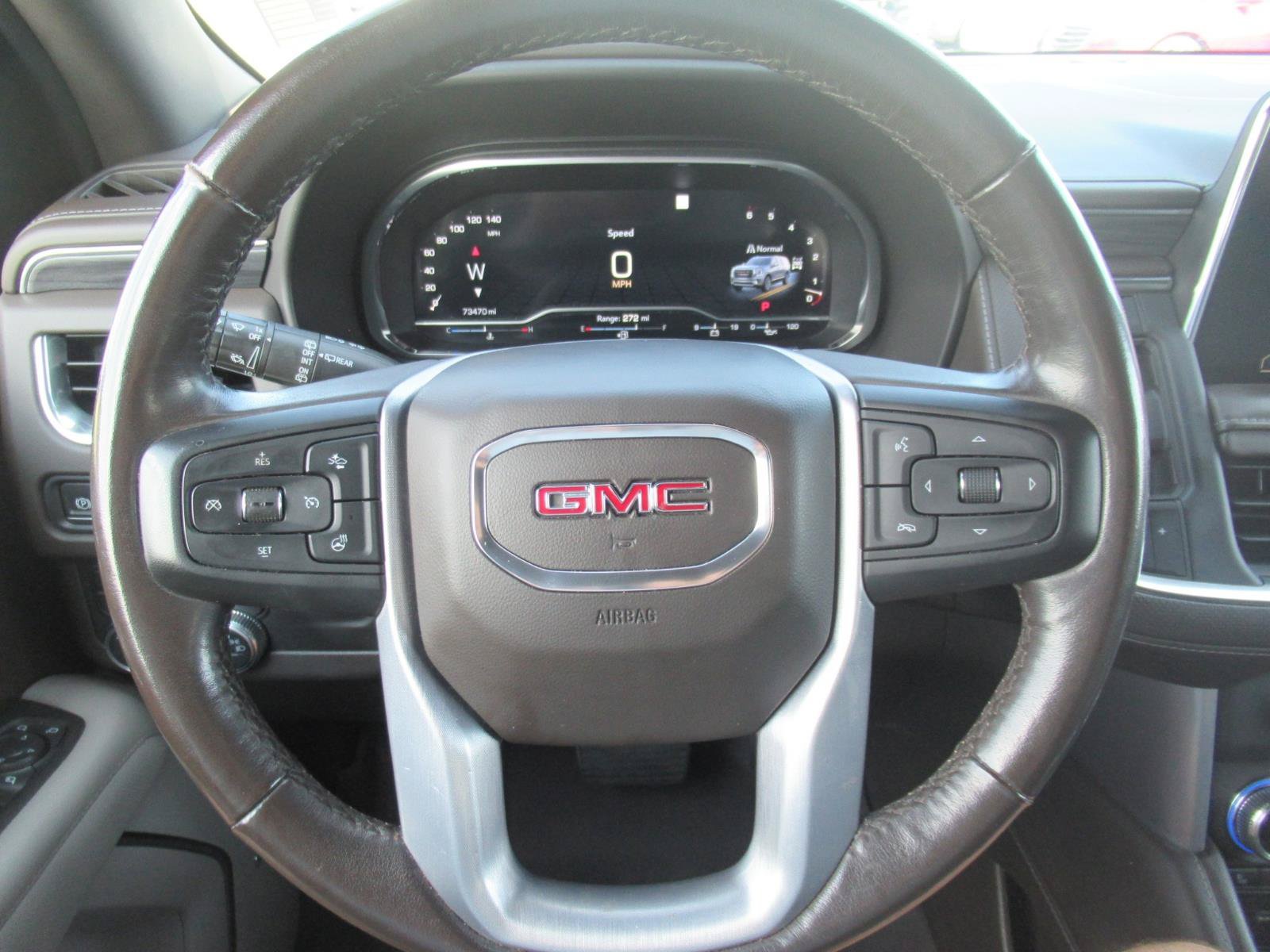 Certified 2022 GMC Yukon XL SLT w/ SLT Premium Package AWD/4WD image 23