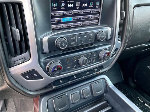 Used 2018 GMC Sierra 1500 SLT w/ SLT Premium Package AWD/4WD image 33