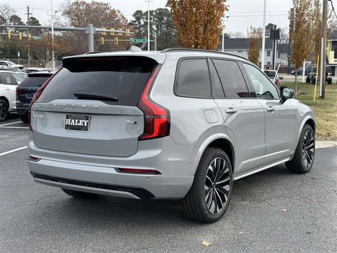 New 2026 Volvo XC90 B6 Ultra w/ Protection Package image 19