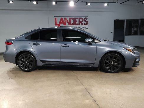 Used 2023 Toyota Corolla SE image 8