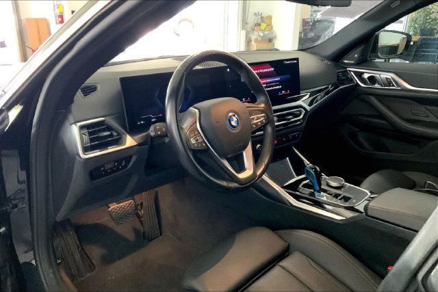 Used 2023 BMW i4 eDrive40 RWD image 7
