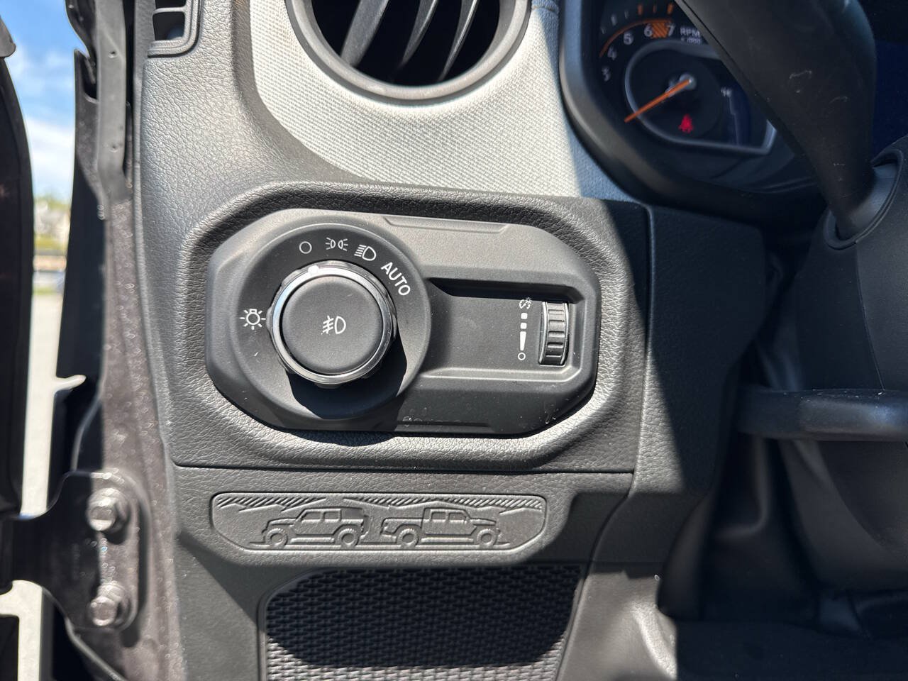 Used 2024 Jeep Wrangler Unlimited Sport AWD/4WD image 25