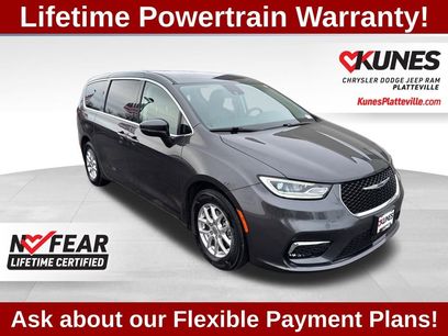 Used 2023 Chrysler Pacifica Touring-L