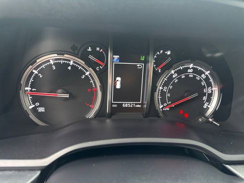 Used 2021 Toyota 4Runner Venture image 18