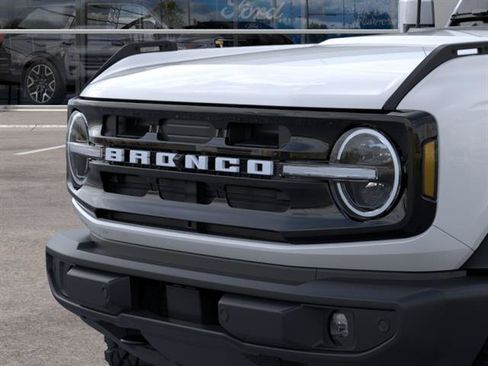New 2026 Ford Bronco Outer Banks w/ Sasquatch Package AWD/4WD image 19