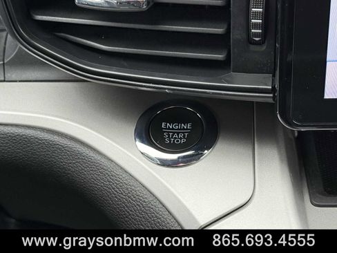 Used 2022 Ford Explorer XLT image 22