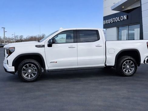 Used 2024 GMC Sierra 1500 AT4 w/ Technology Package image 3